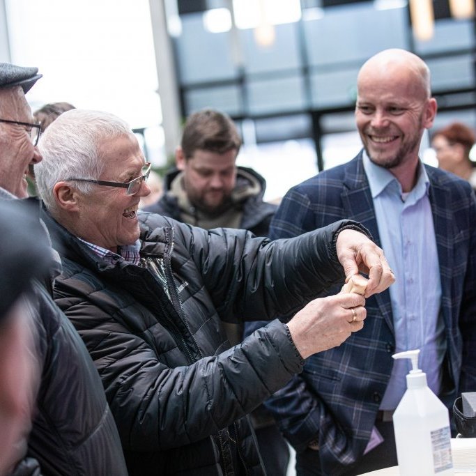 Gervipungurinn vakti kátínu gesta sem fengu tækifæri að leita að meinum og fræðast á undan málþinginu.