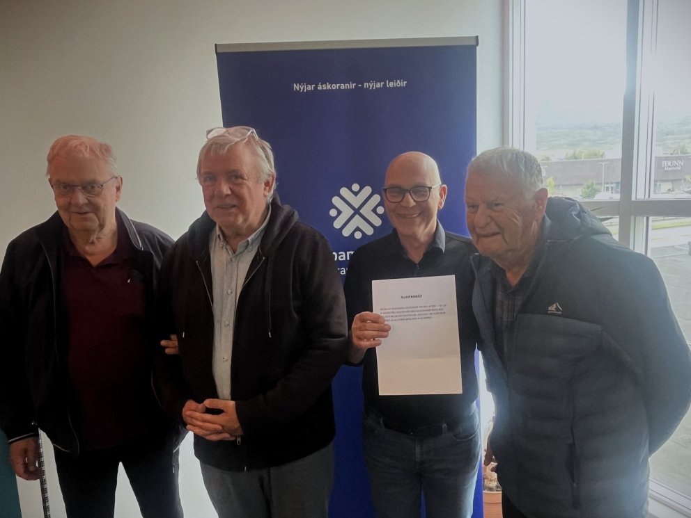 Styrkur frá íbúum Melateigs