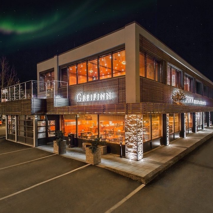 Skapandi handverk og spjall stuðningshópurinn hittist á Greifanum í dag