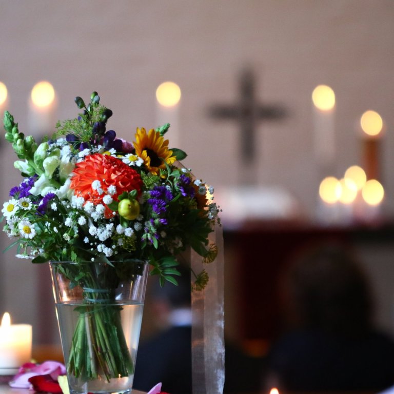 Lokað vegna jarðarfarar