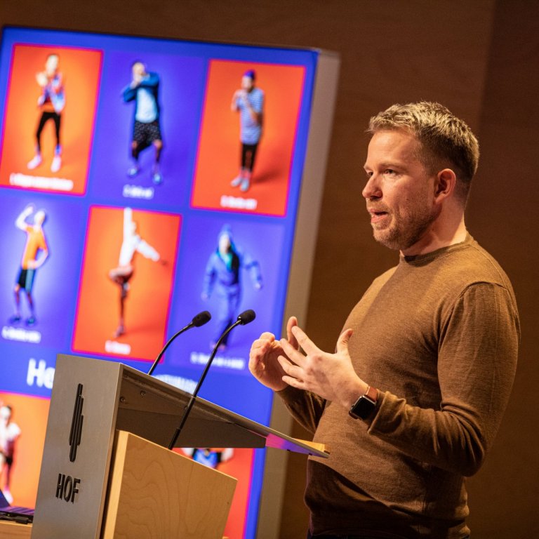 Sólmundur Hólm fór með gamanmál fyrir gesti.